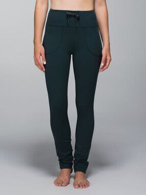 Lululemon Skinny Will Pants in Fuel Green Long